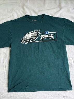 Philadelphia Eagles NFL Football Team Apparel Men’s Size Large Green T-Shirt